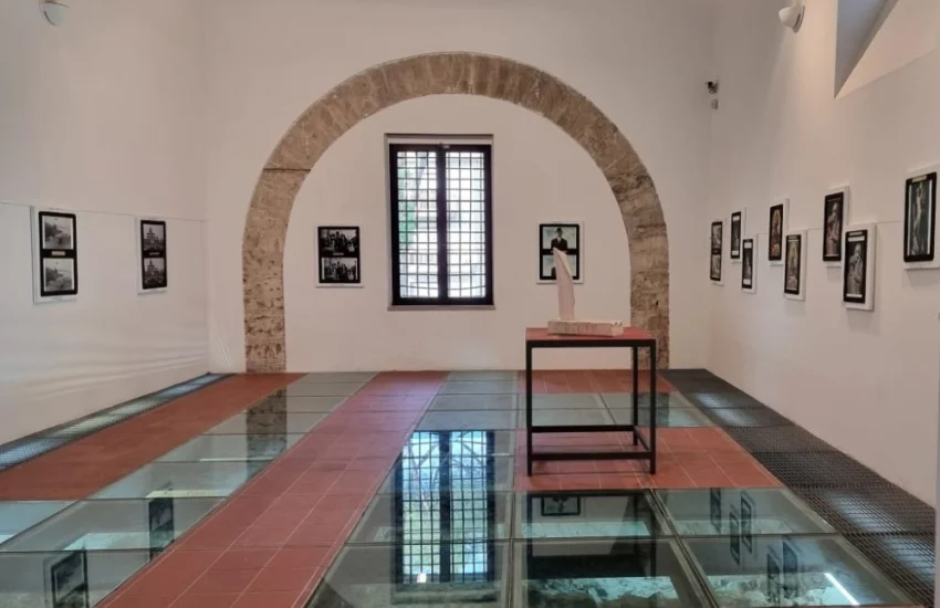 “Momenti salienti dell’arte e della fotografia”, la mostra tattile a Milano