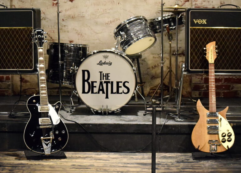 I Beatles “tornano” a Savile Row: il tetto del concerto diventa museo e apre al pubblico