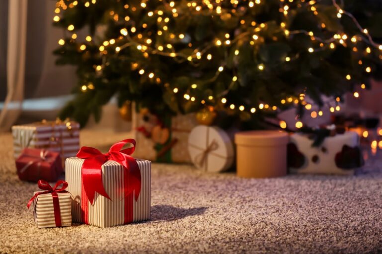 Natale 2022: cala la spesa media per i regali