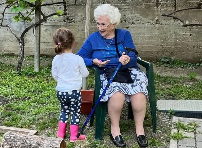 A Piacenza il progetto Abi che unisce anziani e bambini