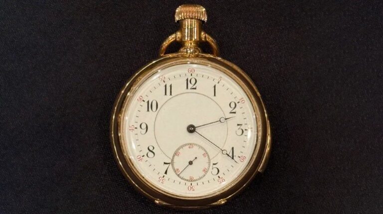 Cimeli del Titanic: asta record per l’orologio del magnate Isidor Straus