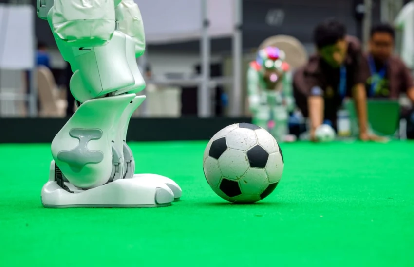 A Pechino i primi robot calciatori: tra gol e cadute il futuro è già qui