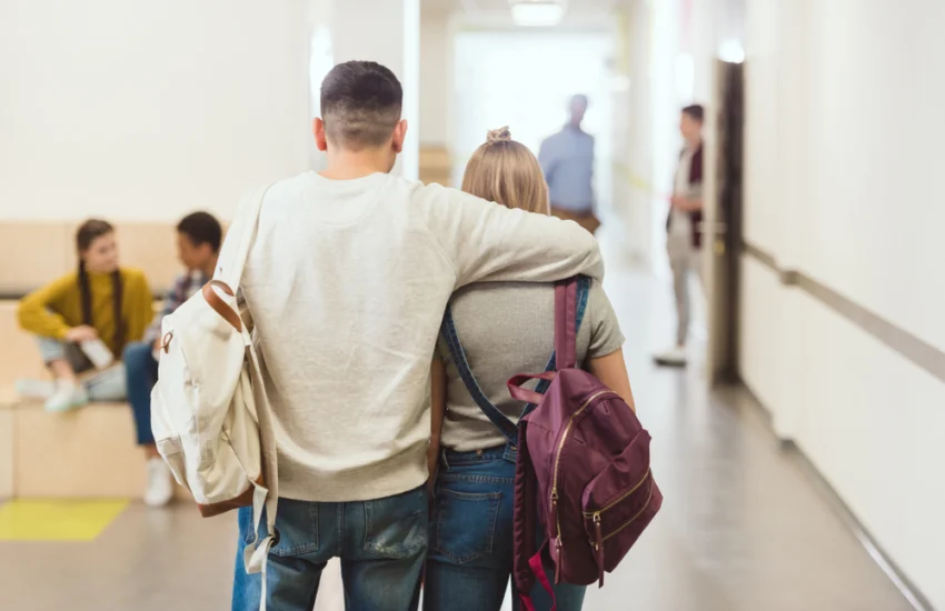 Adolescenti e violenza, uno su cinque non riconosce gli abusi nelle relazioni