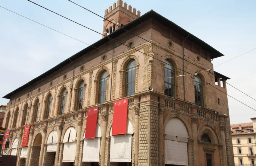 Alessandro Bergonzoni e “Il Tavolo delle Trattative”: un’opera per il dialogo e la pace