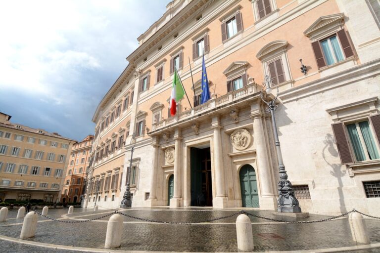 Centri diurni per anziani, si va verso un piano straordinario: la richiesta al Governo
