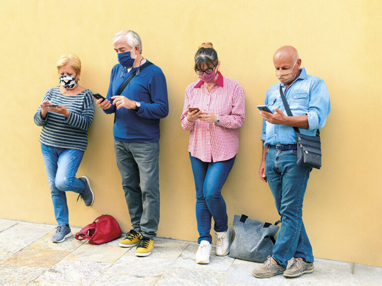 Oltre il Covid, uno sguardo al futuro: la nuova inchiesta di 50&Più