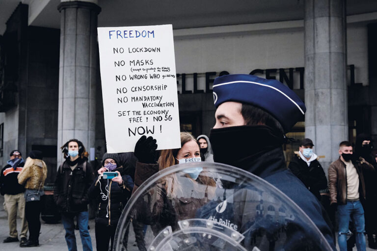 Negazionismo, quando il web fa da megafono