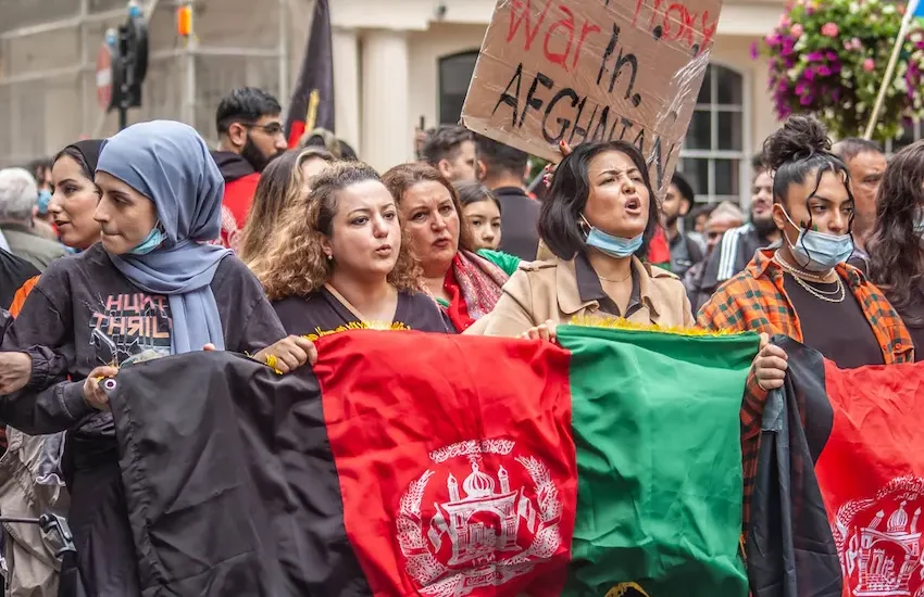 Le Sirene, la voce di Martina Attili e Alia Ansari per le donne afghane e per tutte le libertà negate