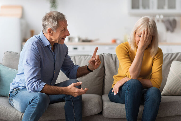 Il contrasto alla violenza passa dall’uso delle parole