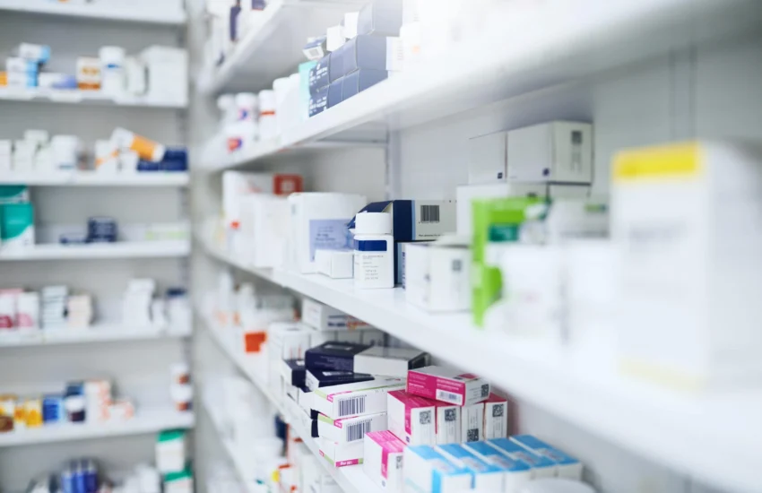 Farmaci, quanto spendono gli italiani per curarsi