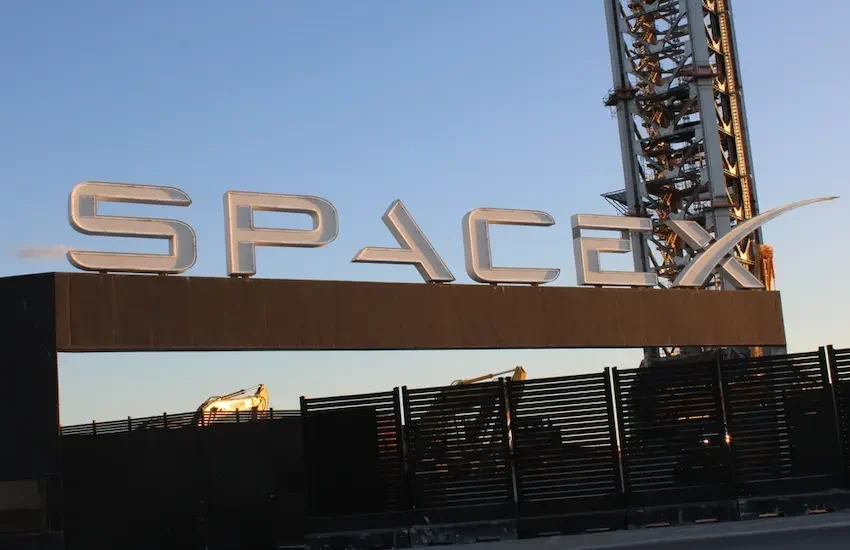 SpaceX taglia il segnale a Kiev sopra i 160 km/h: frenati i droni ucraini e crescono i dubbi sulle armi americane