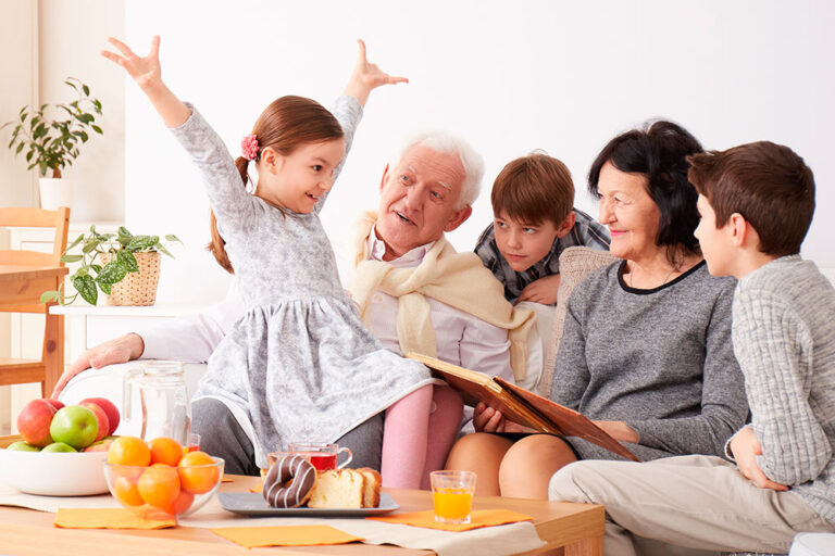 50&Più celebra i nonni