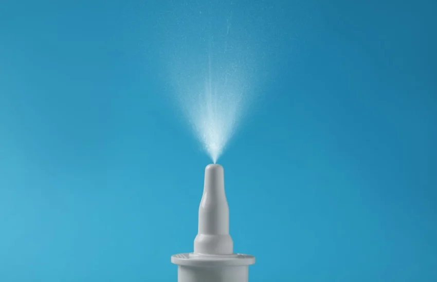 Uno spray nasale per combattere l’invecchiamento cerebrale