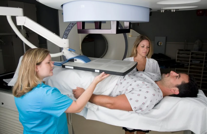 Tumore alla prostata, le terapie che allungano e migliorano la vita