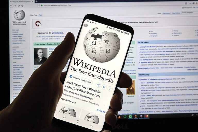 Wikipedia, l’enciclopedia del web compie 20 anni